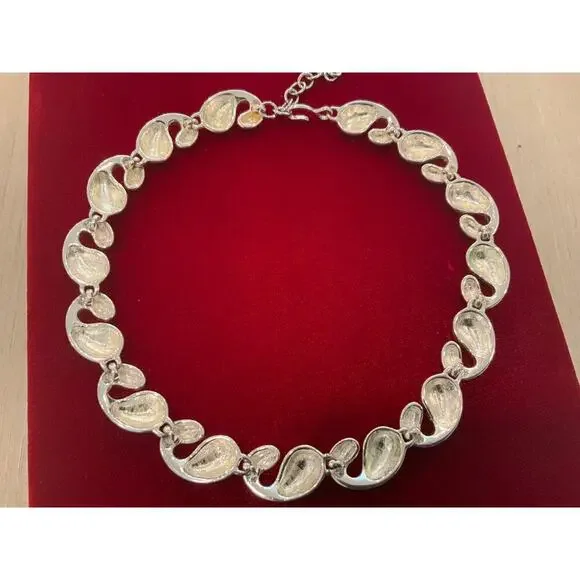 Monet Silver Necklace - Picture 3 of 6